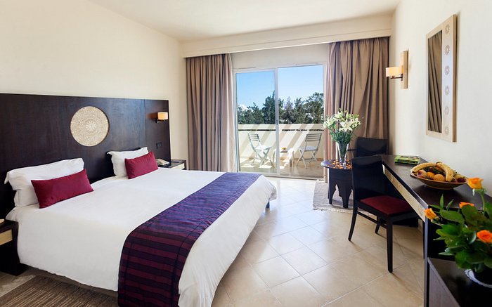 Chambre confortable avec balcon du Seabel Alhambra Beach Golf & Spa